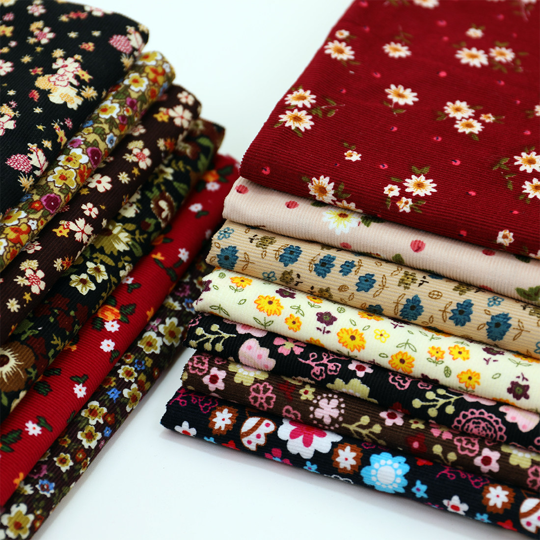 Tessuto in velluto a coste 100 - Textile Sewing Patterns recensione e prezzo